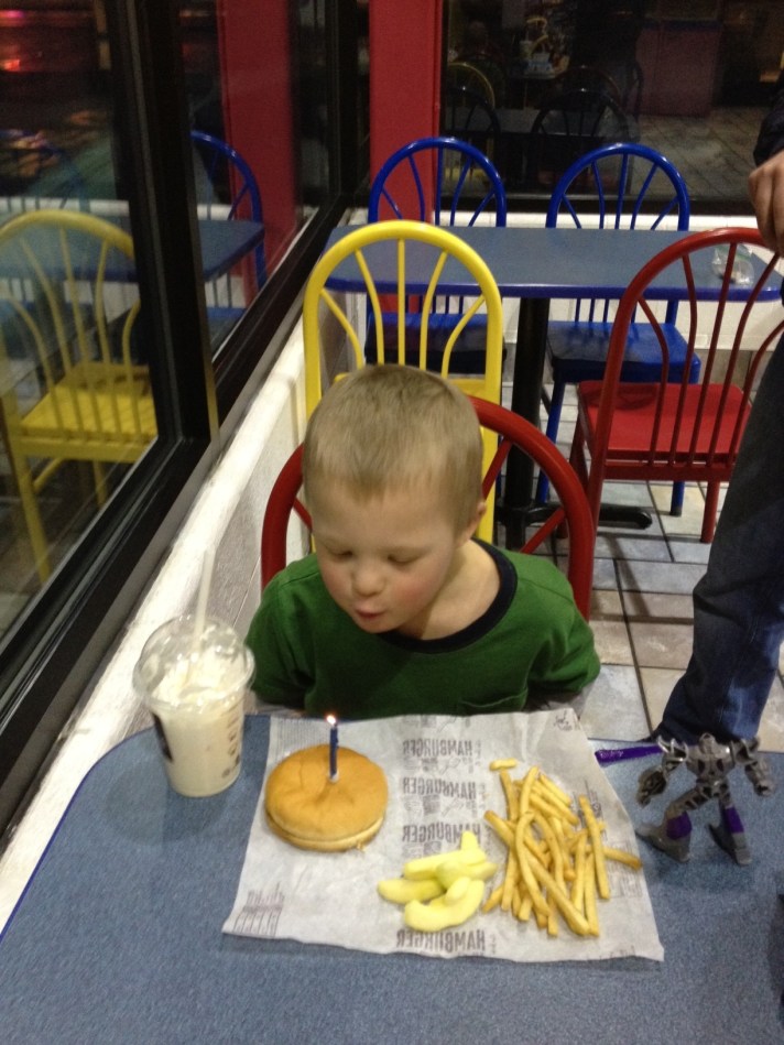 birthday-hamburger-age-6